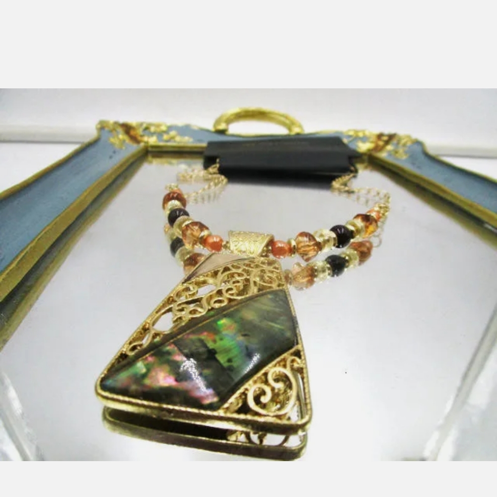 New multicolor beaded necklace